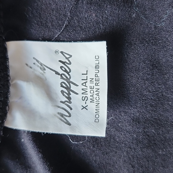 Wrapper Black Garment - Picture 4 of 4